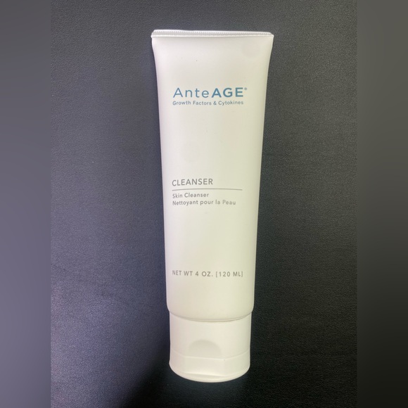 AnteAGE Skincare Bundle Deal- Serum, Accelerator, Cleanser and Moisturizer - Picture 4 of 9